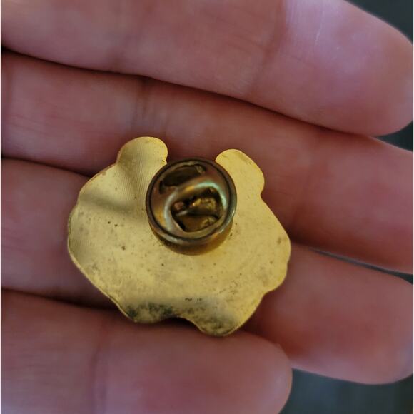 LOT OF 4 VINTAGE Baltimore Maryland Themed Travel Pins Pinback - Picture 7 of 9